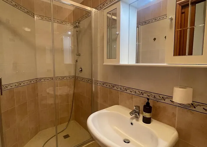 La Dolce Free Parking